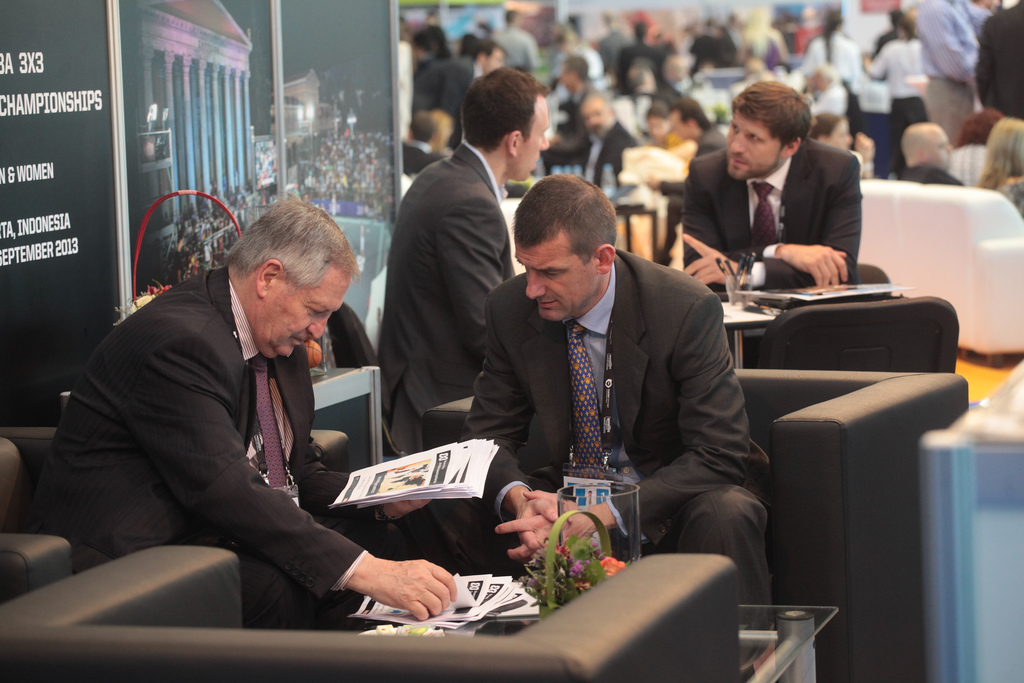 Delegates strengthening their business network